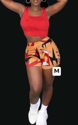 New women’s 2 piece set size medium