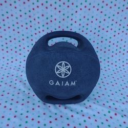Gaiam 8 lb Dual Grip Handles Exercise Ball Training Weight Abs Workout