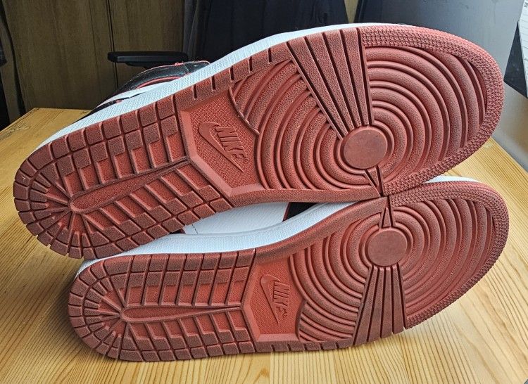 Jordan 1 Bloodline