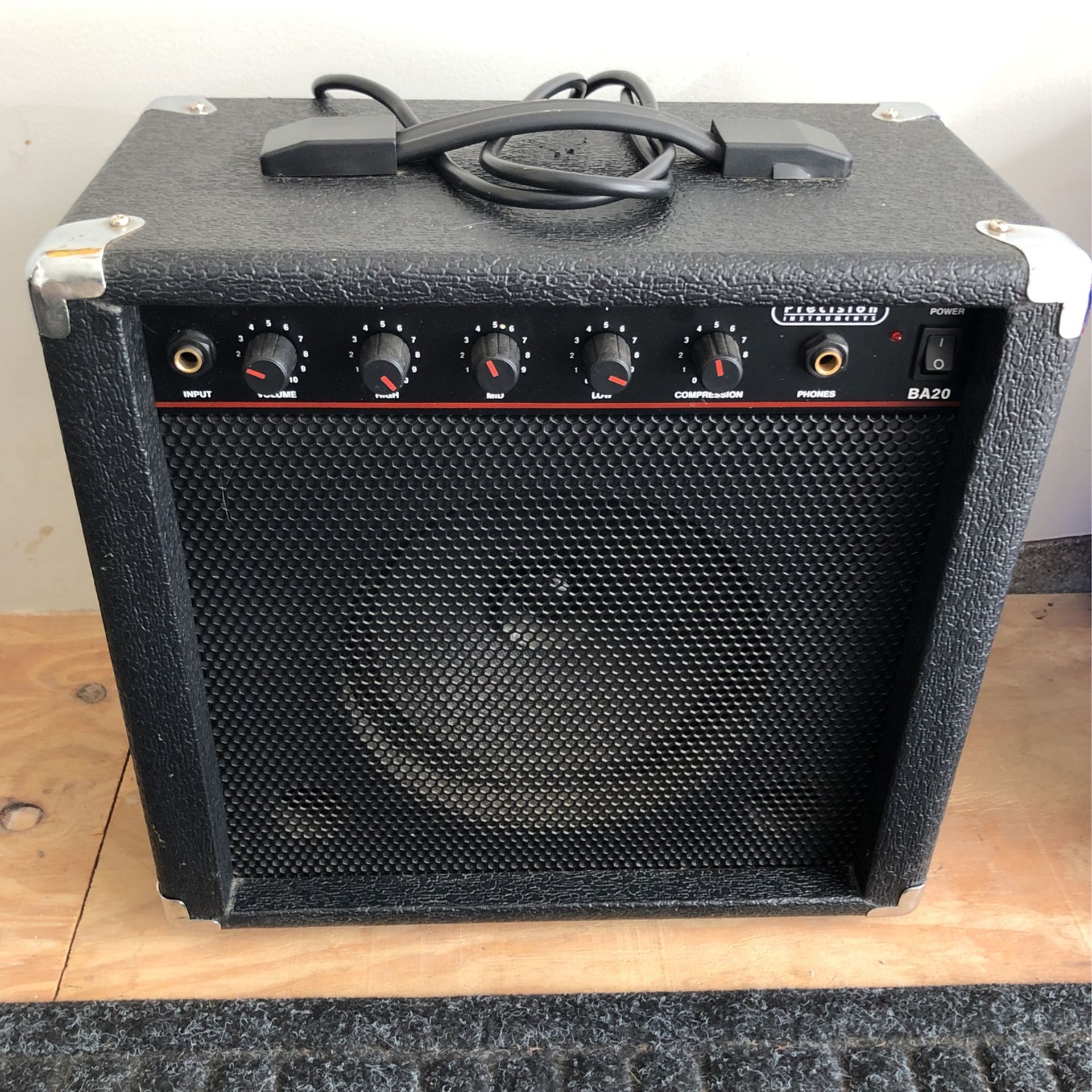 Guitar Amplifier 