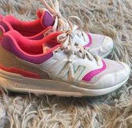 Women new balance shoes size 10