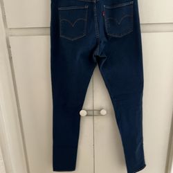 Women Levi’s  Size 31