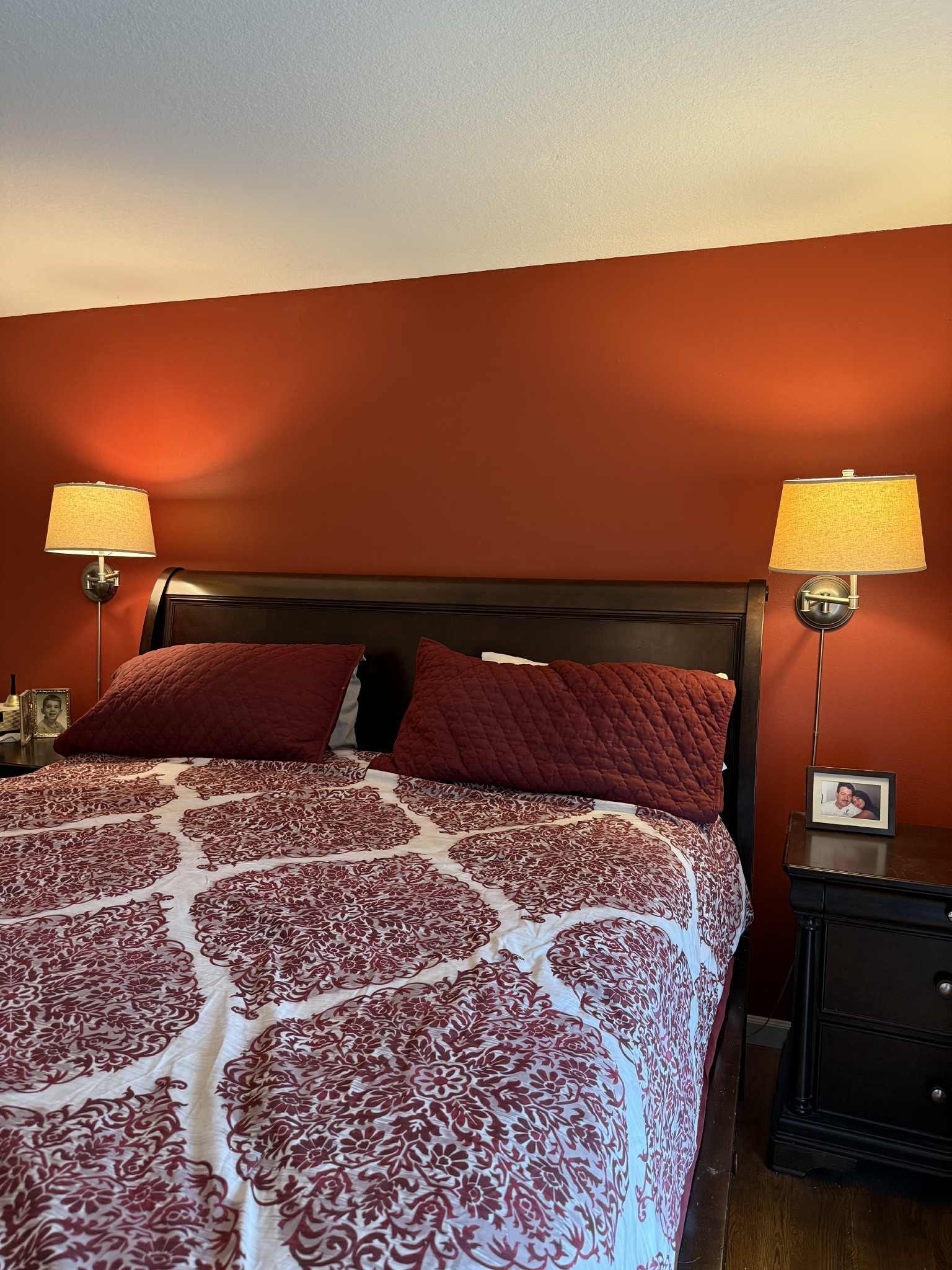 King Bed Set - Amazing Deal