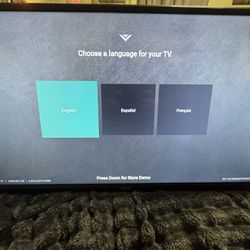 32” 1080p Smart TV w/Blu-ray Player