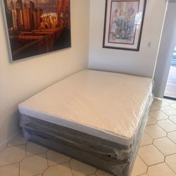 Queen pillow top 12” set Matrress and Box spring🛌🔝 