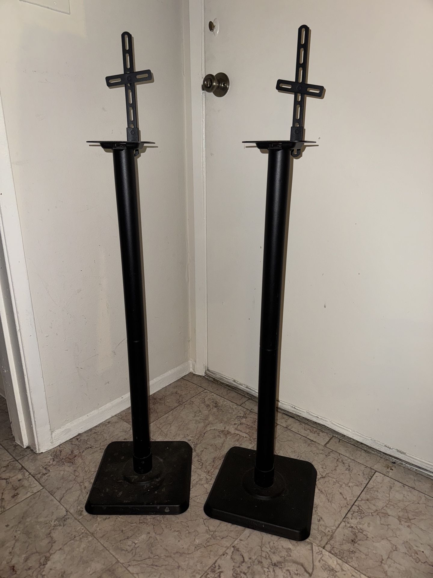 Speaker Stands/Monitor Stands