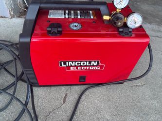 Lincoln Electric MIG Welder with Gas Regulator