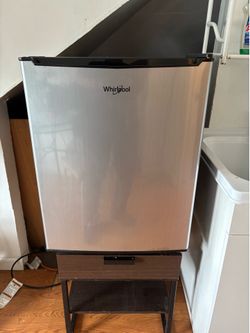 Mini fridge