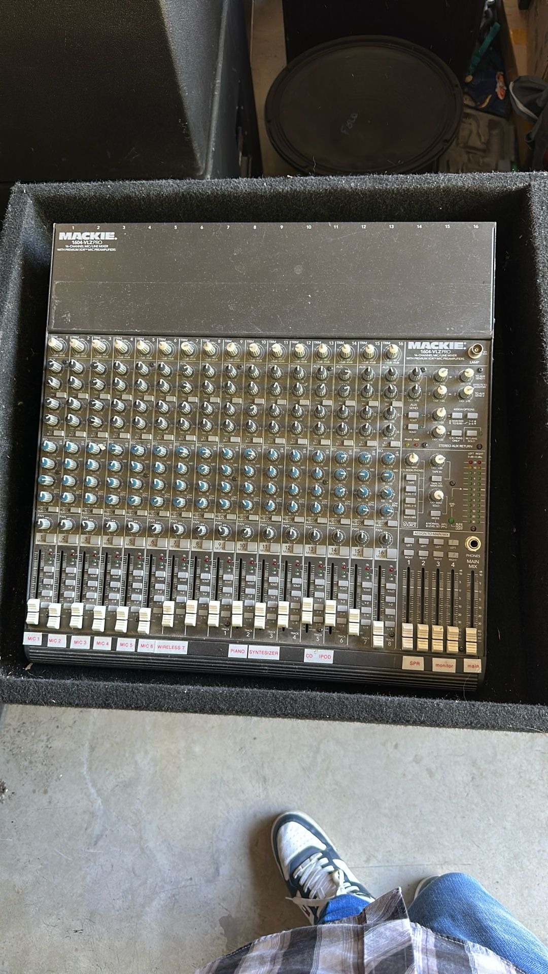 Mackie 1604 Vlz Pro Mixer