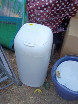 White Diaper Pail / Nappy Bin