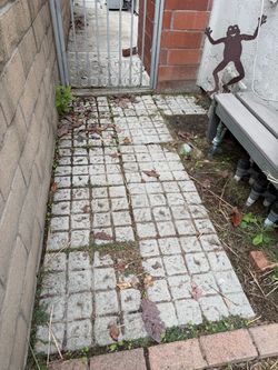 12 - 16" x 16" faux-cobblestone concrete patio stones