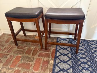 (2) Counter Stools … No Cracking or Peeling!
