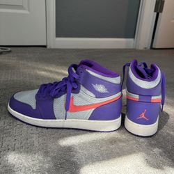 Youth Nike Air Jordan’s Size 8