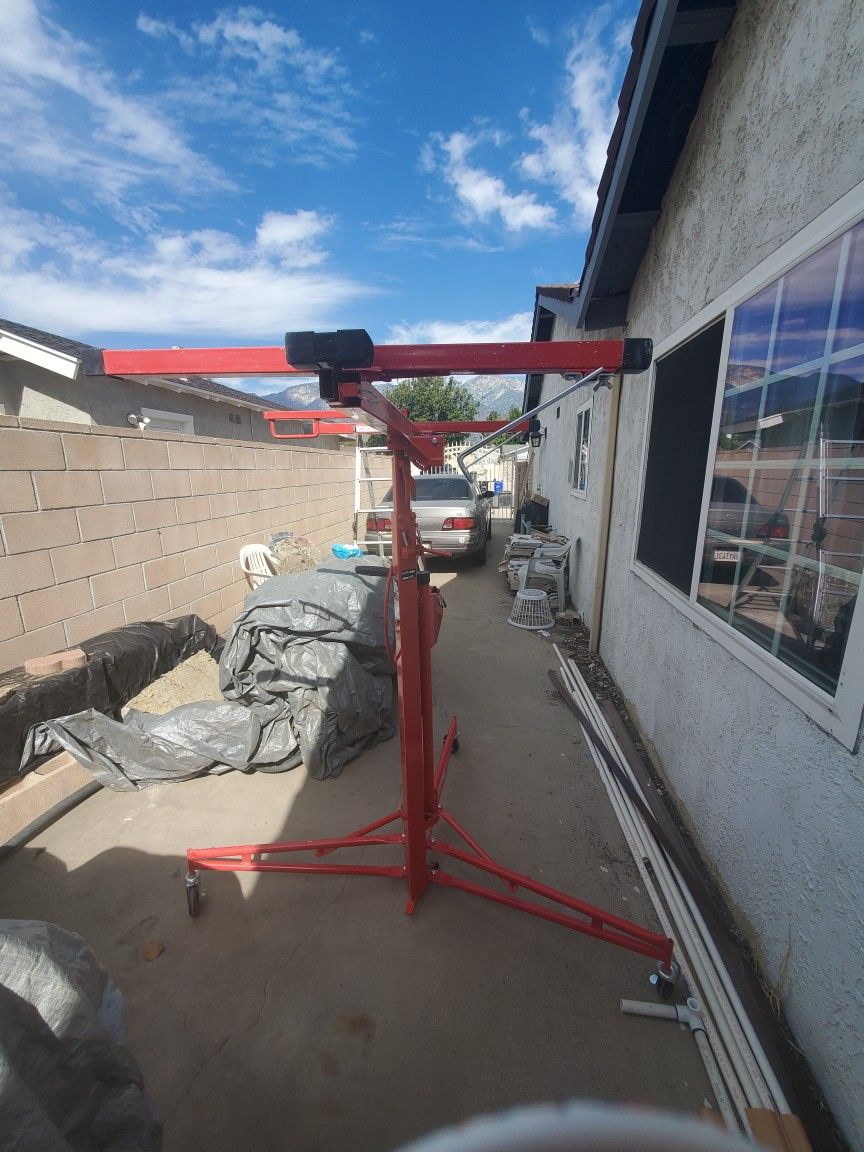 Haulmaster 150 Lb Drywall Panel Hoist 11' 5 Max Lift Height for Sale in