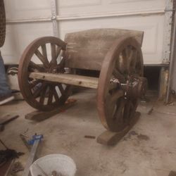 Wagon Wheel Bench