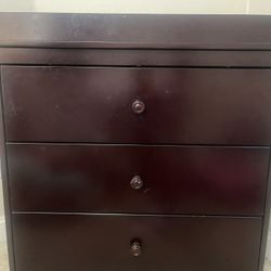 $30 Baby Changing Station & Dresser