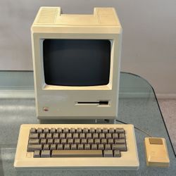 Vintage Apple Computer Macintosh M0001W 512k M0110 Keyboard and M0100 Mouse