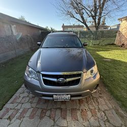 2009 Subaru Outback 2.5i – 175k Miles – Clean Title – Apple CarPlay