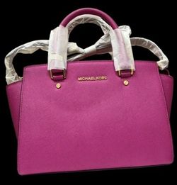 Michael Kors Selma Satchel Medium size in the color fuschia