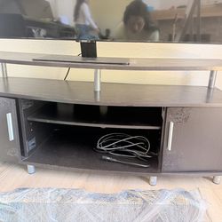 Selling tv stand cabinet $30 OBO