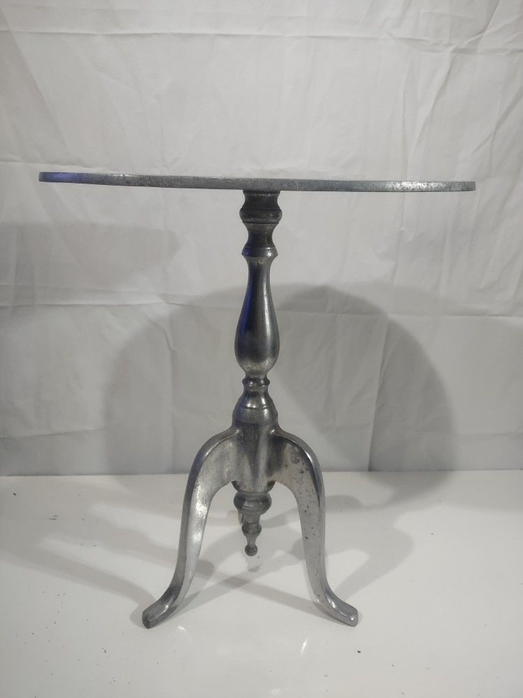 Fancy Aluminum Plant stand..Pick Up In Selden NY Price Is $20