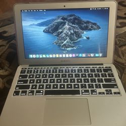 MACBOOK AIR