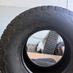LT315/70R17 Bfgoodrich Ko2 Tire (1)