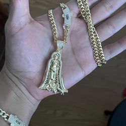 Chain Bracelet And Pendant 
