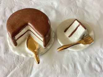 1950s Arcadia USA Miniature Ceramic Salt & Pepper Shakers Chocolate Cake + Cake Slice
