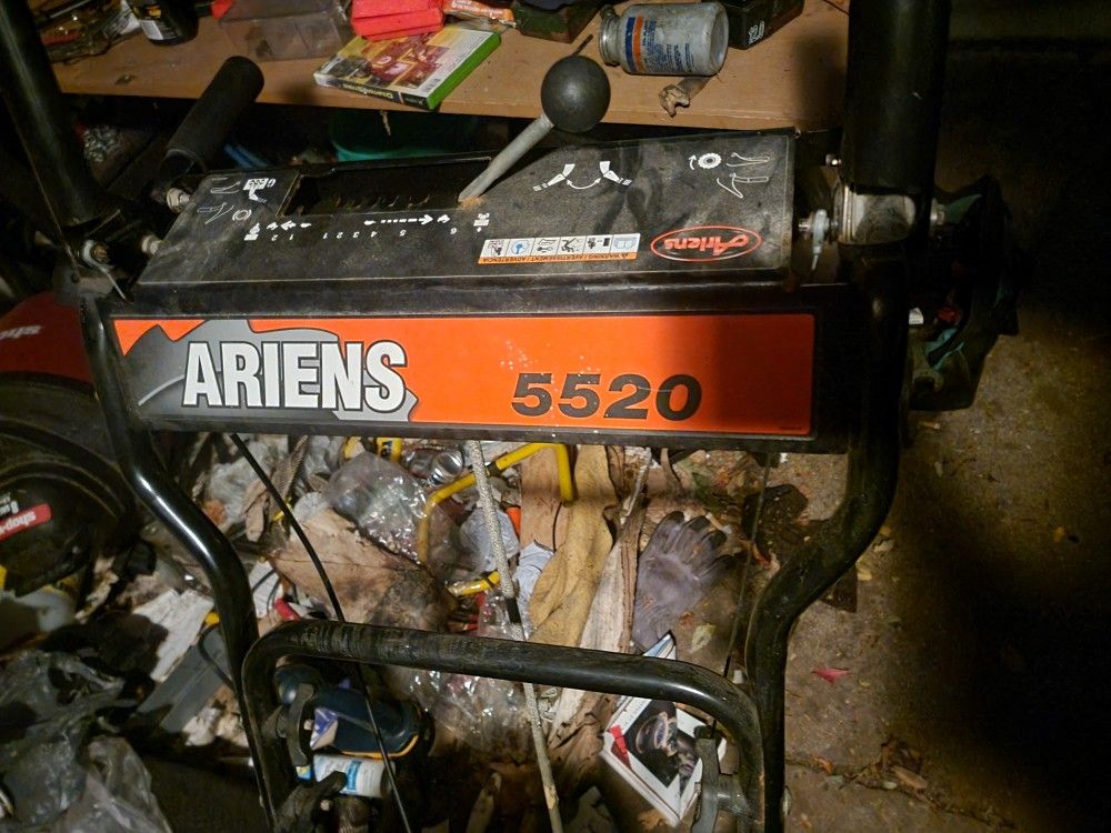 Ariens 5520 Snowblower