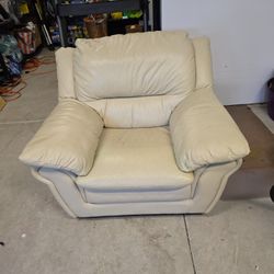 Dania sofa free