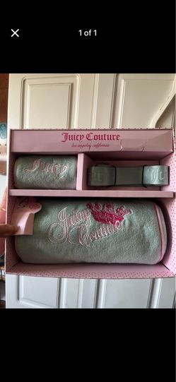 Juicy couture key to juicy blue barrel gift set