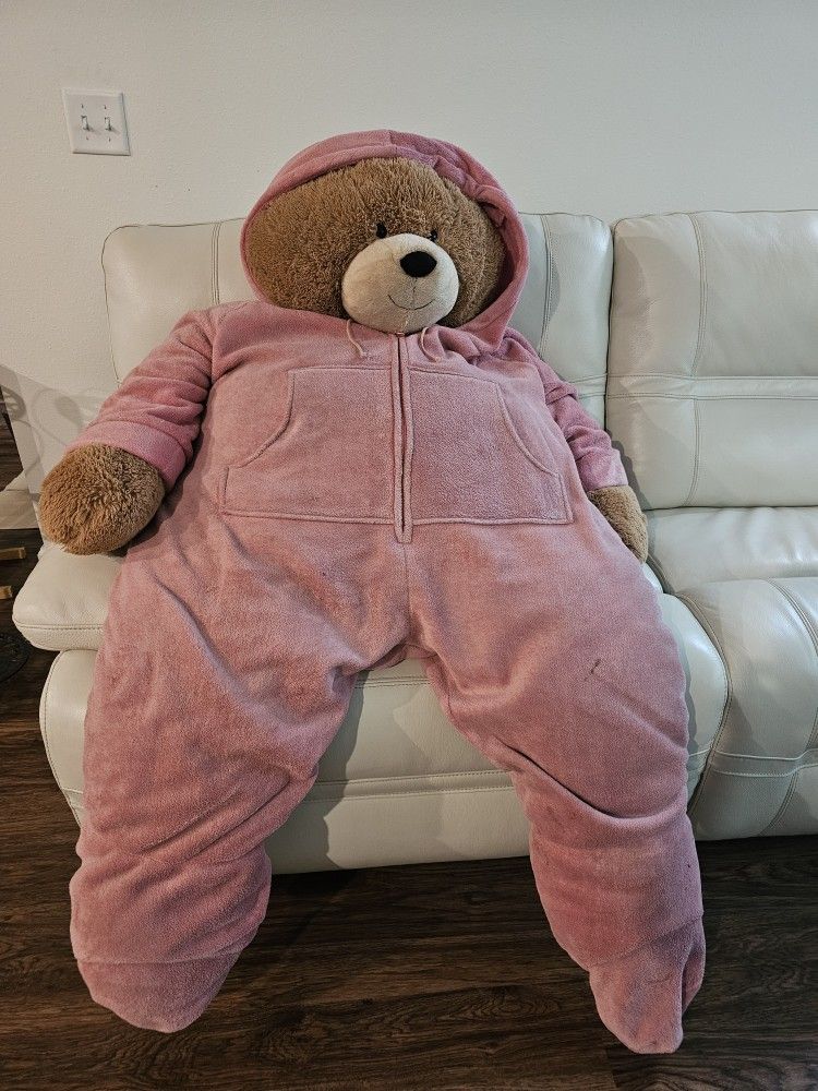 Vermont Giant Bear with Pajamas