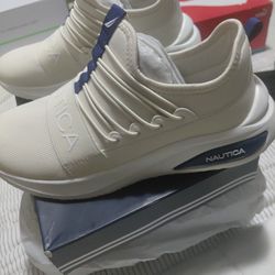 Size 4Y, Or 5.5W  NAUTICA SHOES