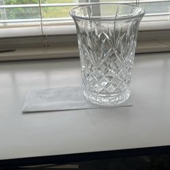 Brand New Vase . Diameter 6 Inch, tall 8 Inch 