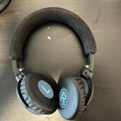 Bose On Ear Bluetooth Headphones