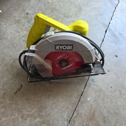 Ryobi Saw
