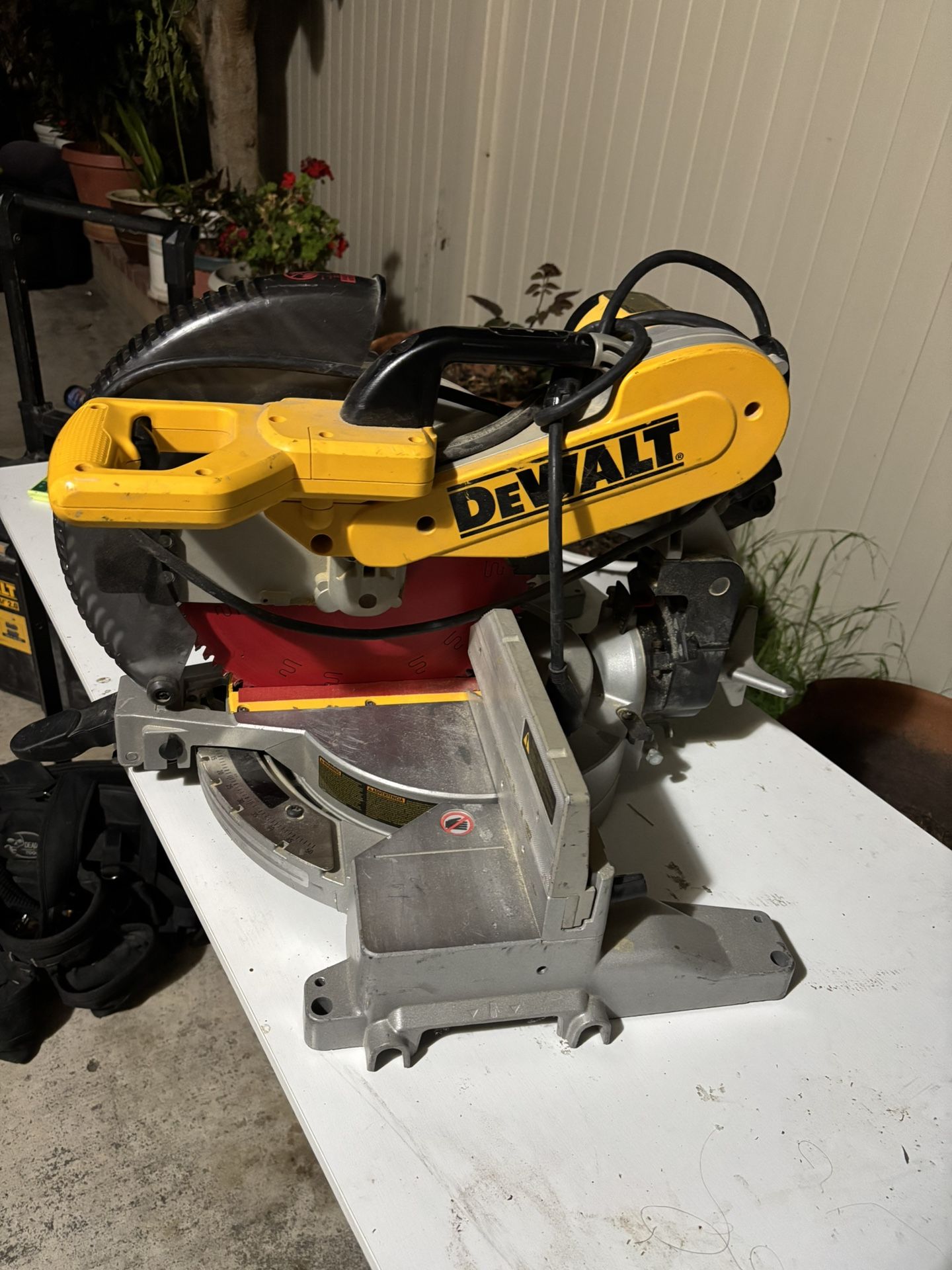 Miter Saw Dewwalt