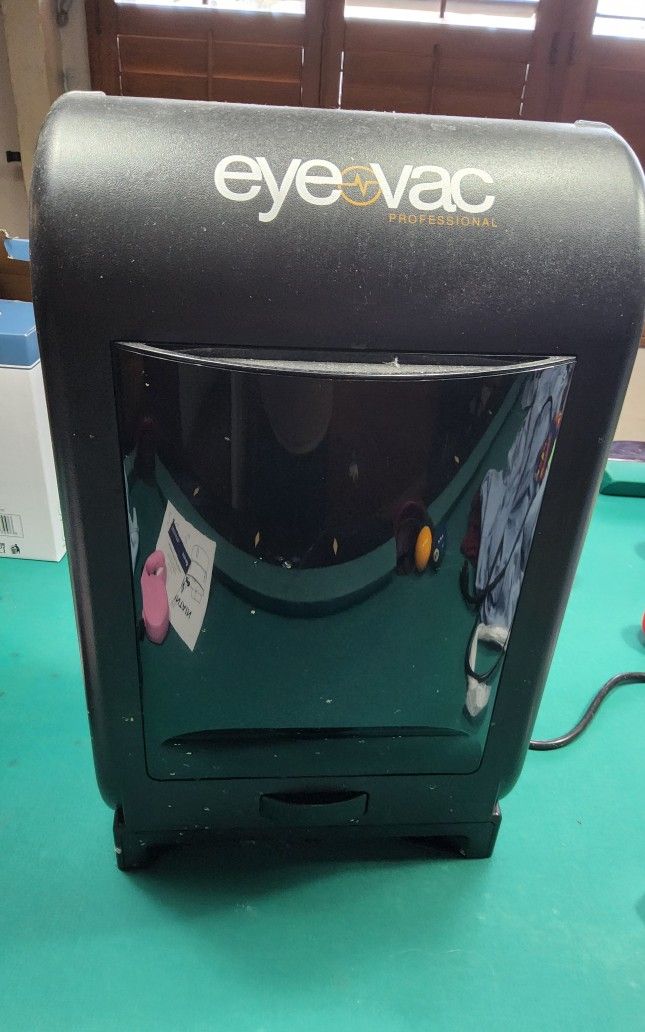 Eye Vac