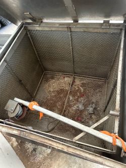 Title:Commercial Poultry Scalding Tank with Dunk Basket