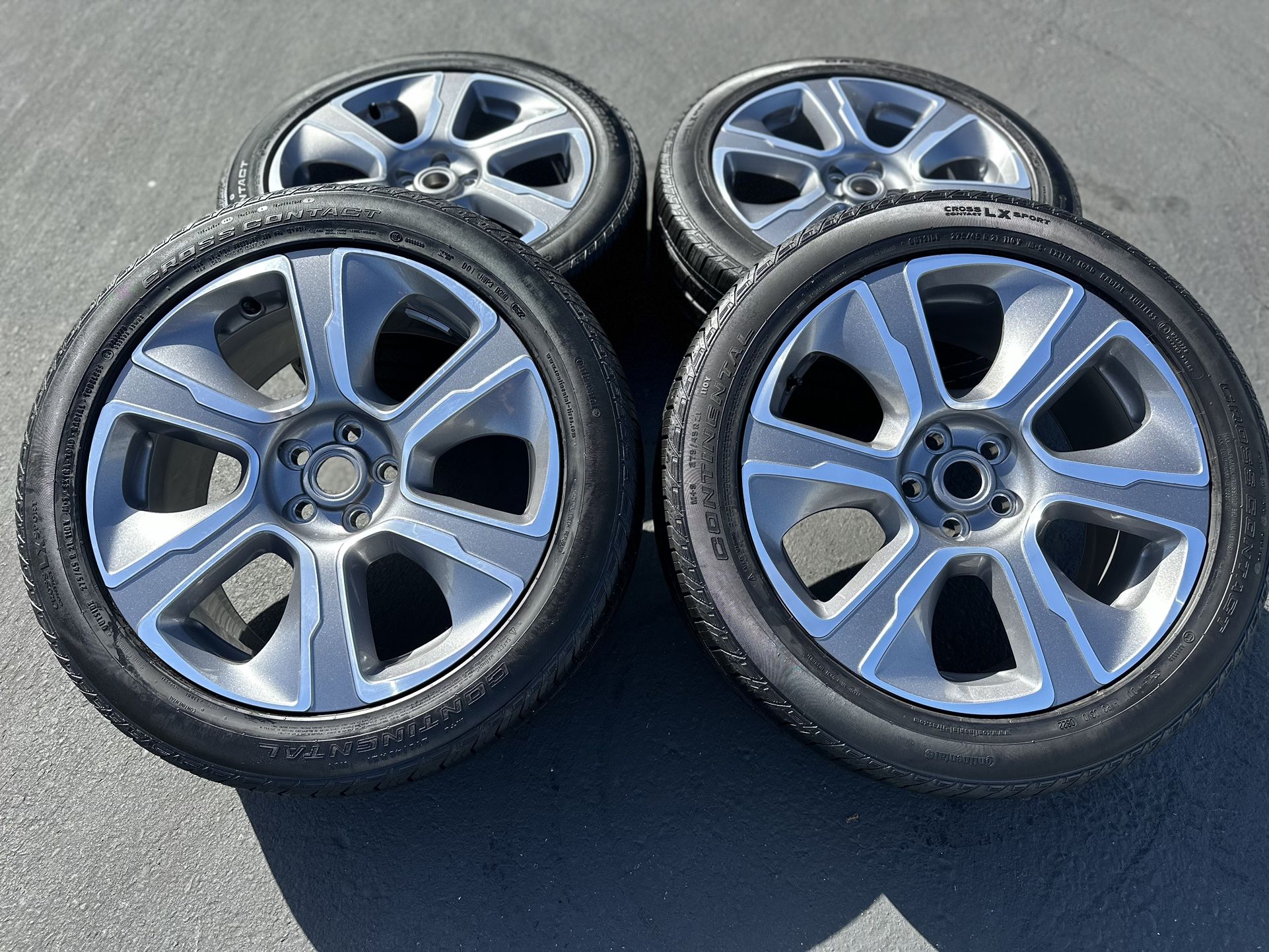 21” Range Rover Land Rover Factory Wheels Rims and Tires 275/45R21 Sport Discovery HSE Defender Velar