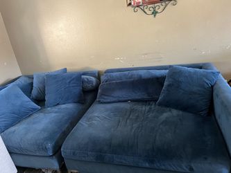 Lounger/ sectional couch
