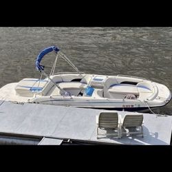 2006 Bayliner Deck Boat