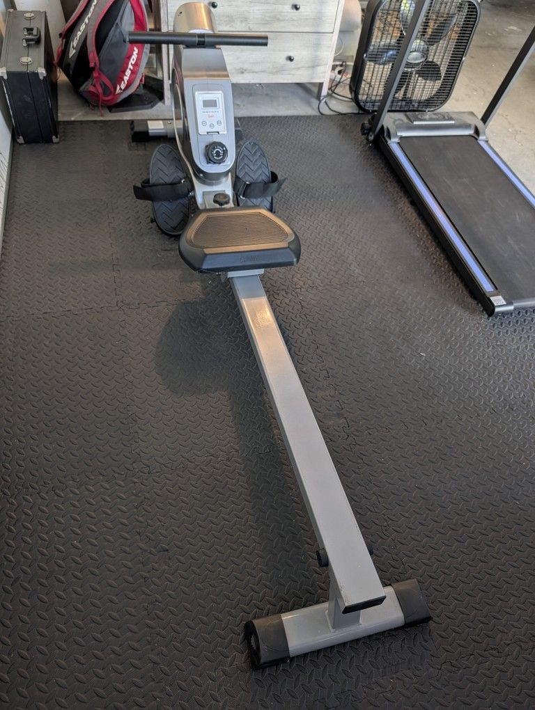 Rowing Machine 