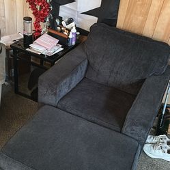 Small Chair / Ottoman