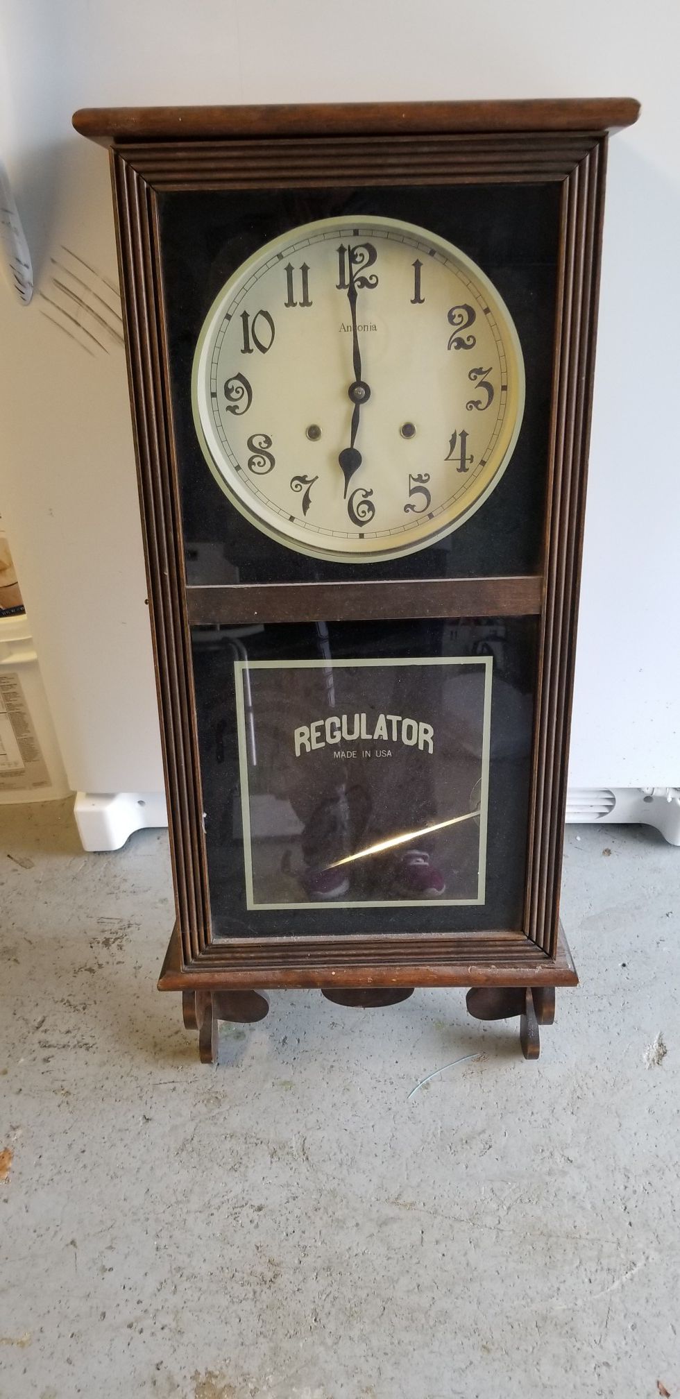 Antique Regulator (Medium) Windup Wall Clock