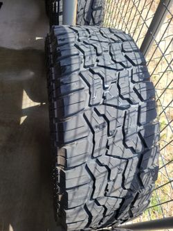 6 Inch Lift Kit And 4 37 Oncj Tires Very Low Milage