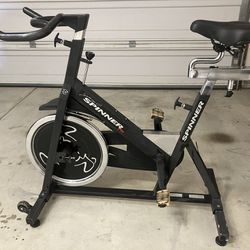 Star Trac Pro Spinner Indoor Cycling Exercise Spin Bike 