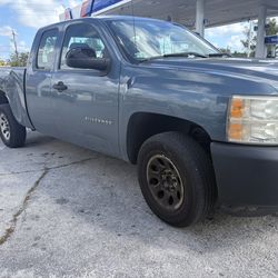 2009 Chevy Silverado  clean title
