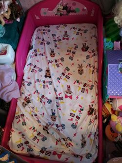 Toddler bed
